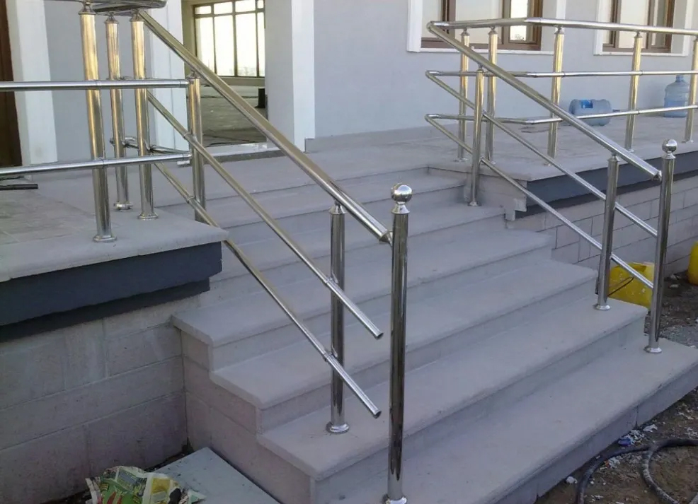 Paslanmaz Korkuluk ve Koruma Sistemleri